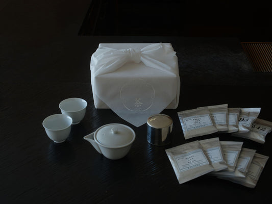 〈予約商品〉事始めの茶箱 －茶十種の詰め合わせ－